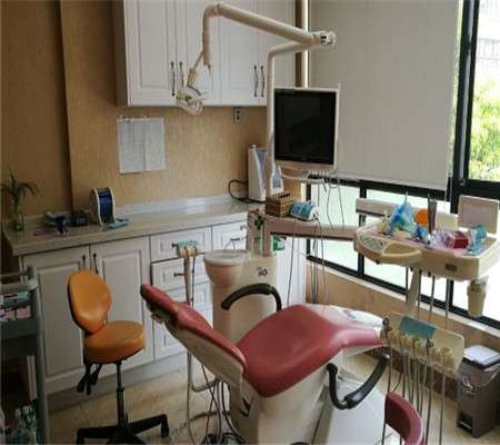 西安交大附屬二院口腔科正規(guī)嗎？醫(yī)生介紹\特色項目價格分享