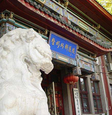 全國隆胸正規(guī)醫(yī)院排前五！北京八大處、武漢協(xié)和等點評！