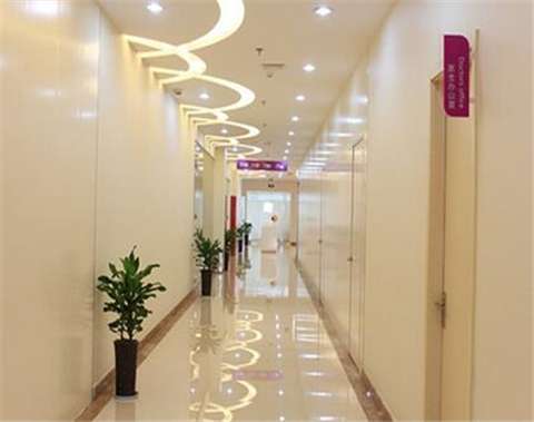 成都武侯區(qū)隆胸整形醫(yī)院哪家好？榜單前五強(qiáng)大揭秘，你選對(duì)了嗎？