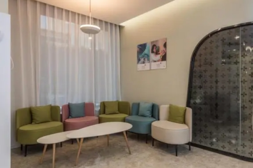 海軍軍醫(yī)大學(xué)第二附屬醫(yī)院自體脂肪隆胸多少錢?朱鴷|聶兵|朱曉海醫(yī)生實(shí)力對(duì)比