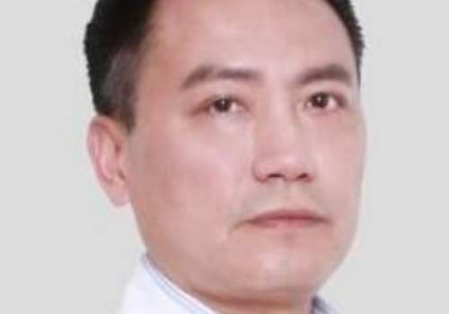 上海隆胸醫(yī)生李旭東怎么樣？醫(yī)生的技術(shù)是很嫻熟的，也掌握了很多整形的技巧