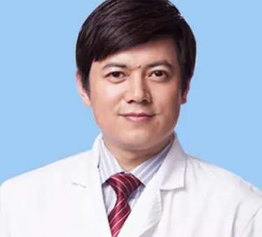 曹衛(wèi)剛吸脂豐胸怎么樣？能夠根據(jù)每位求美者的胸部狀態(tài)來(lái)提供合適的操作手法