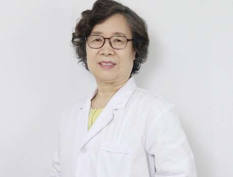 北京長(zhǎng)痘醫(yī)美醫(yī)生排名榜！李雪蓮醫(yī)生從事工作的時(shí)間比較長(zhǎng)，在北京地區(qū)的實(shí)力比較強(qiáng)