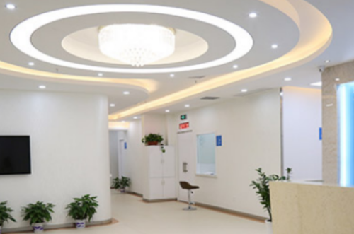 重慶大學附屬三峽醫(yī)院隆胸手術怎么樣?唐屈醫(yī)生技術特點