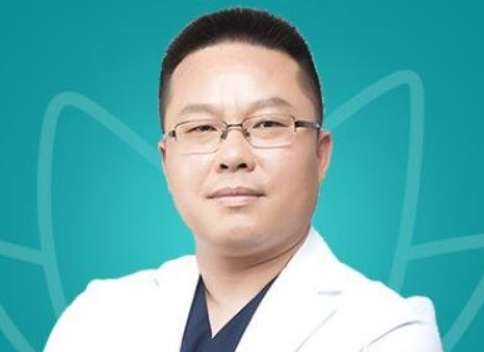 武漢雷建波整形醫(yī)生怎么樣？成為了一名副主任醫(yī)生，也作為一名醫(yī)學(xué)博士