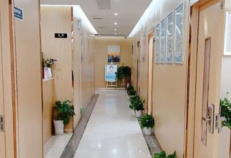 成都整形醫(yī)生段熹醫(yī)生怎么樣？擅長的項目比較豐富，在鼻部整形擁有強(qiáng)大的實力和多年的臨床經(jīng)驗