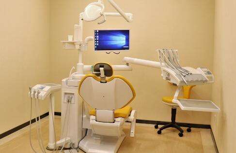 上海九院口腔科趙軍怎么樣？在上海九院的地位比較高，是一名副主任醫(yī)生