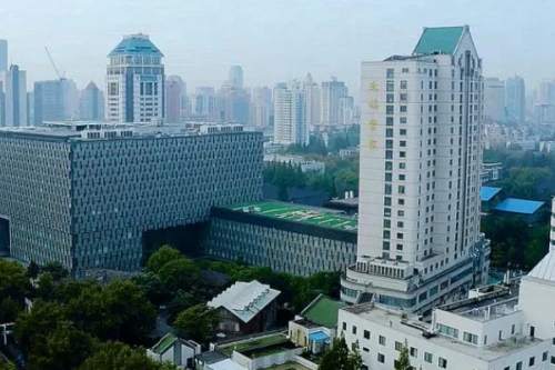 南京鼓樓醫(yī)院除皺美容怎么樣?燕辛醫(yī)生技術(shù)特點