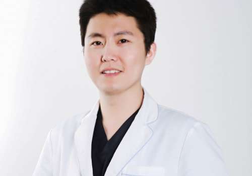 成都鄭博晨吸脂怎么樣?對(duì)吸脂的操作有較深的造詣