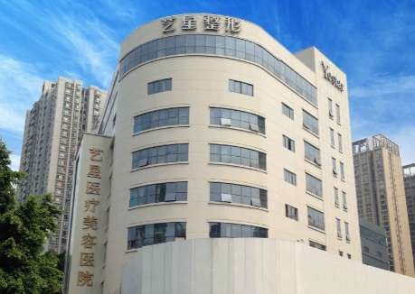 重慶藝星醫(yī)院整形美容怎么樣？院內(nèi)由多位醫(yī)生組成了一支實力比較強勁的醫(yī)生團隊