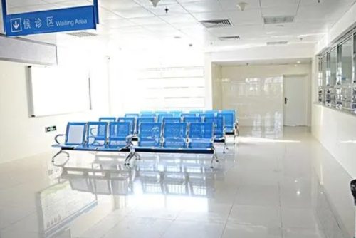 武漢大學(xué)人民醫(yī)院自體隆胸價格多少?吳小蔚|陜聲國|陳學(xué)杰醫(yī)生技術(shù)評測