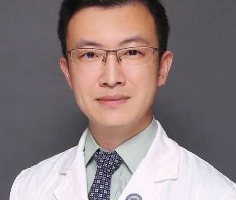 整形醫(yī)生劉菲眼袋怎么樣？能夠根據(jù)每位求美者的眼袋情況來提供合適的操作