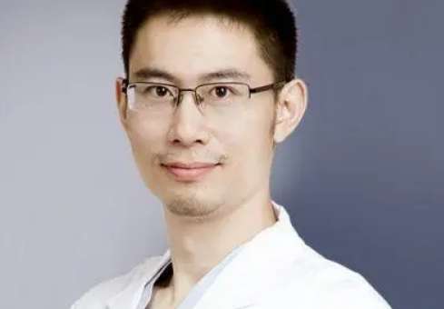 北京陳錦整形醫(yī)生怎么樣？畢業(yè)于北京吉林大學白求恩醫(yī)學部