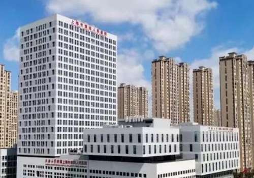 上海四院美容整形醫(yī)院怎么樣？是一家比較現(xiàn)代化規(guī)范化大型醫(yī)美機(jī)構(gòu)，值得信賴