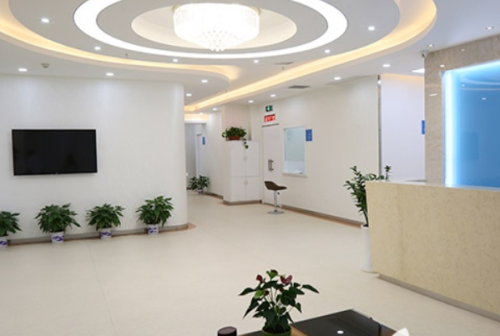 昆明醫(yī)科大學(xué)第二附屬醫(yī)院自體脂肪填充價(jià)格多少?劉垠醫(yī)生技術(shù)風(fēng)格