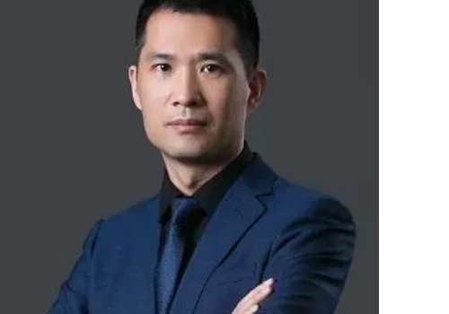 李樹(shù)平醫(yī)生做雙眼皮怎么樣？是雙眼皮整形方面的專(zhuān)家，完成了多例的雙眼皮整形