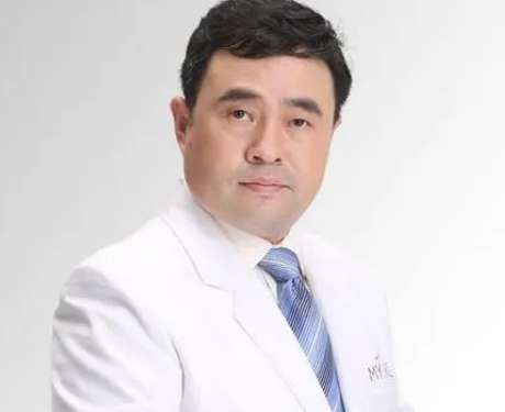 李高峰雙眼皮醫(yī)院怎么樣？作為一名博士生還是碩士生研究生，多次到多個國家進修學(xué)習(xí)