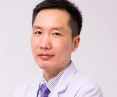 口腔科醫(yī)生李森怎么樣了？擅長各種年齡段的牙齒矯正以及診斷