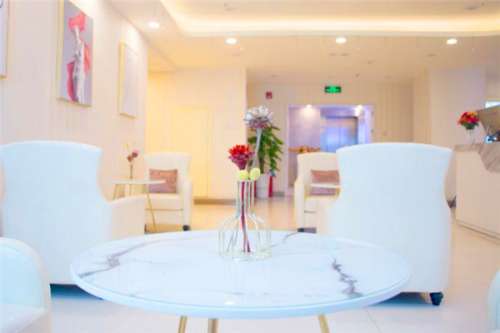 廈門歐菲醫(yī)療美容醫(yī)院玻尿酸填充多少錢?林琳|楊建國|郭凱醫(yī)生案例測評