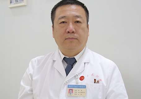 鄭州雙眼皮修復(fù)專家排名整理！姜南醫(yī)生從事眼科工作有了將近40年的時間