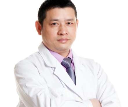 鄧正軍做雙眼皮修復(fù)怎么樣？根據(jù)每位求美者的個(gè)人需求以及個(gè)人形象來(lái)提供合適的操作手法