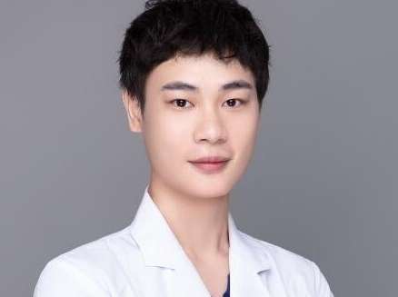 廖杰整形醫(yī)生怎么樣？五官輪廓整形，皮膚美容激光，脂肪填充等比較擅長