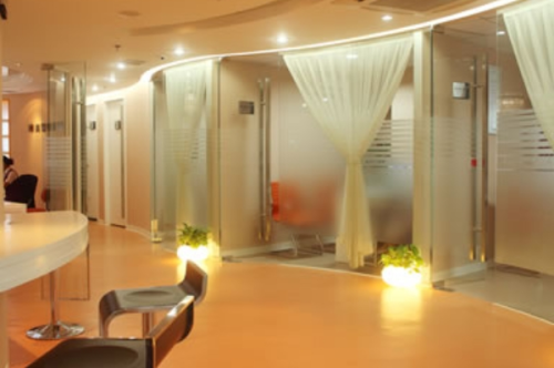 北京圣嘉榮醫(yī)療美容醫(yī)院隆鼻手術(shù)多少錢?黃大勇|周松醫(yī)生實(shí)力對(duì)比