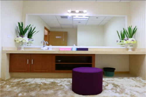 鄭州集美整形醫(yī)院注射玻尿酸豐唇怎么樣?馬自正|王一星醫(yī)生技術特色