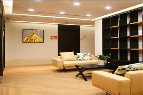 成都百齡醫(yī)療美容玻尿酸豐唇改唇怎么樣?李定書|宋莉萍醫(yī)生技術(shù)點(diǎn)評