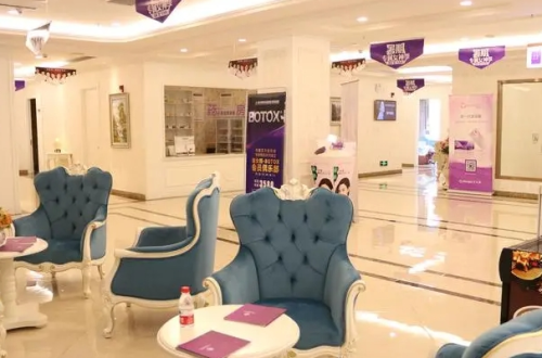 北京藝美醫(yī)療美容診所打玻尿酸豐唇怎么樣?王東|高旭醫(yī)生技術測評