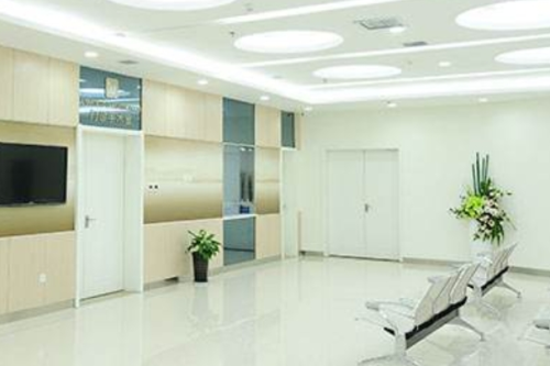 重慶五洲醫(yī)療美容豐唇手術(shù)收費(fèi)標(biāo)準(zhǔn)?趙延嶺醫(yī)生案例一覽