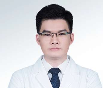 吸脂林高萍醫(yī)生怎么樣？醫(yī)生技術(shù)精湛，術(shù)后肌膚沒(méi)有凹凸不平的情況出現(xiàn)