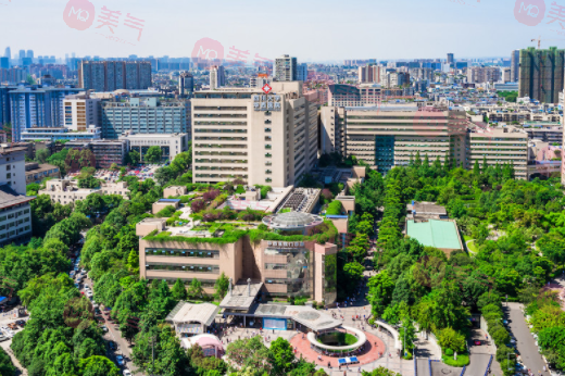 四川華西隆鼻價目表2023，熱門醫(yī)生介紹！術(shù)前必看~