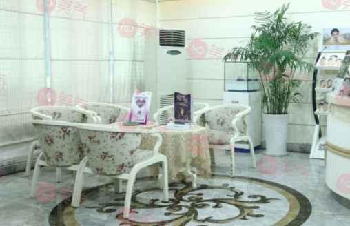 深圳陽光整形醫(yī)院激光祛斑價格多少？收費明細_醫(yī)生簡介公開！