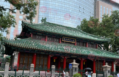 國內正規(guī)豐胸醫(yī)院有哪些？北京協(xié)和，東方和諧，上海九院等